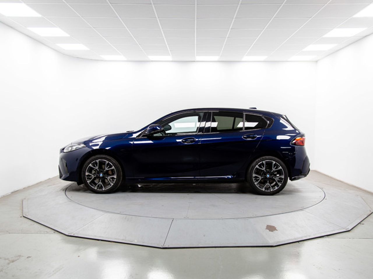 BMW Serie 1 120d 120 kw (163 cv)  2025 Diésel - Foto 4