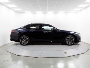 BMW i5 edrive40 250 kw (340 cv)  2025 Eléctrico - Foto 23