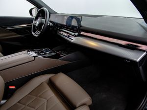 BMW i5 edrive40 250 kw (340 cv)  2025 Eléctrico - Foto 15