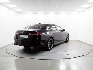 BMW i5 edrive40 250 kw (340 cv)  2025 Eléctrico - Foto 7