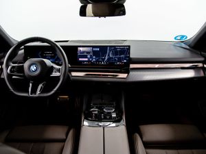 BMW i5 edrive40 250 kw (340 cv)  2025 Eléctrico - Foto 13