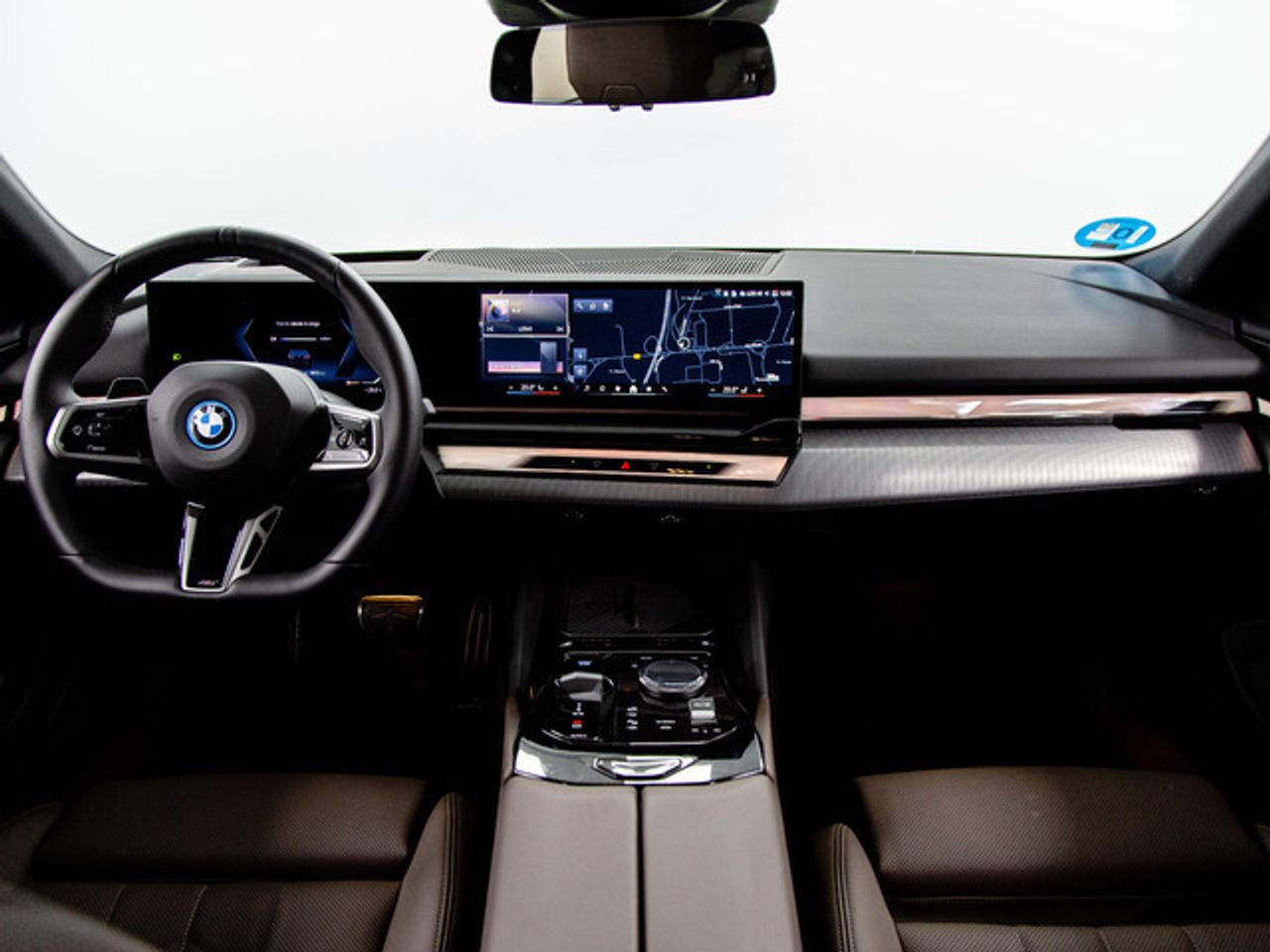 BMW i5 edrive40 250 kw (340 cv)  2025 Eléctrico - Foto 8