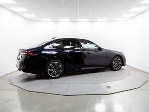 BMW i5 edrive40 250 kw (340 cv)  2025 Eléctrico - Foto 21