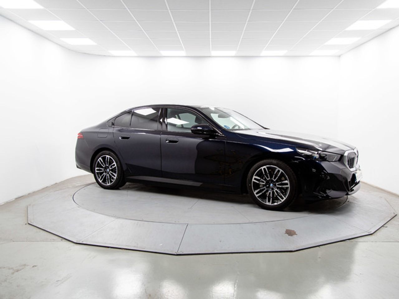 BMW i5 edrive40 250 kw (340 cv)  2025 Eléctrico - Foto 14
