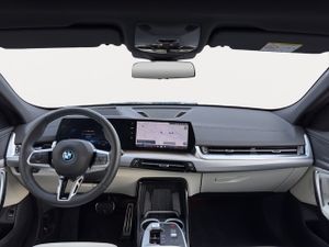 BMW iX2 edrive20 150 kw (204 cv)  2025 Eléctrico - Foto 13