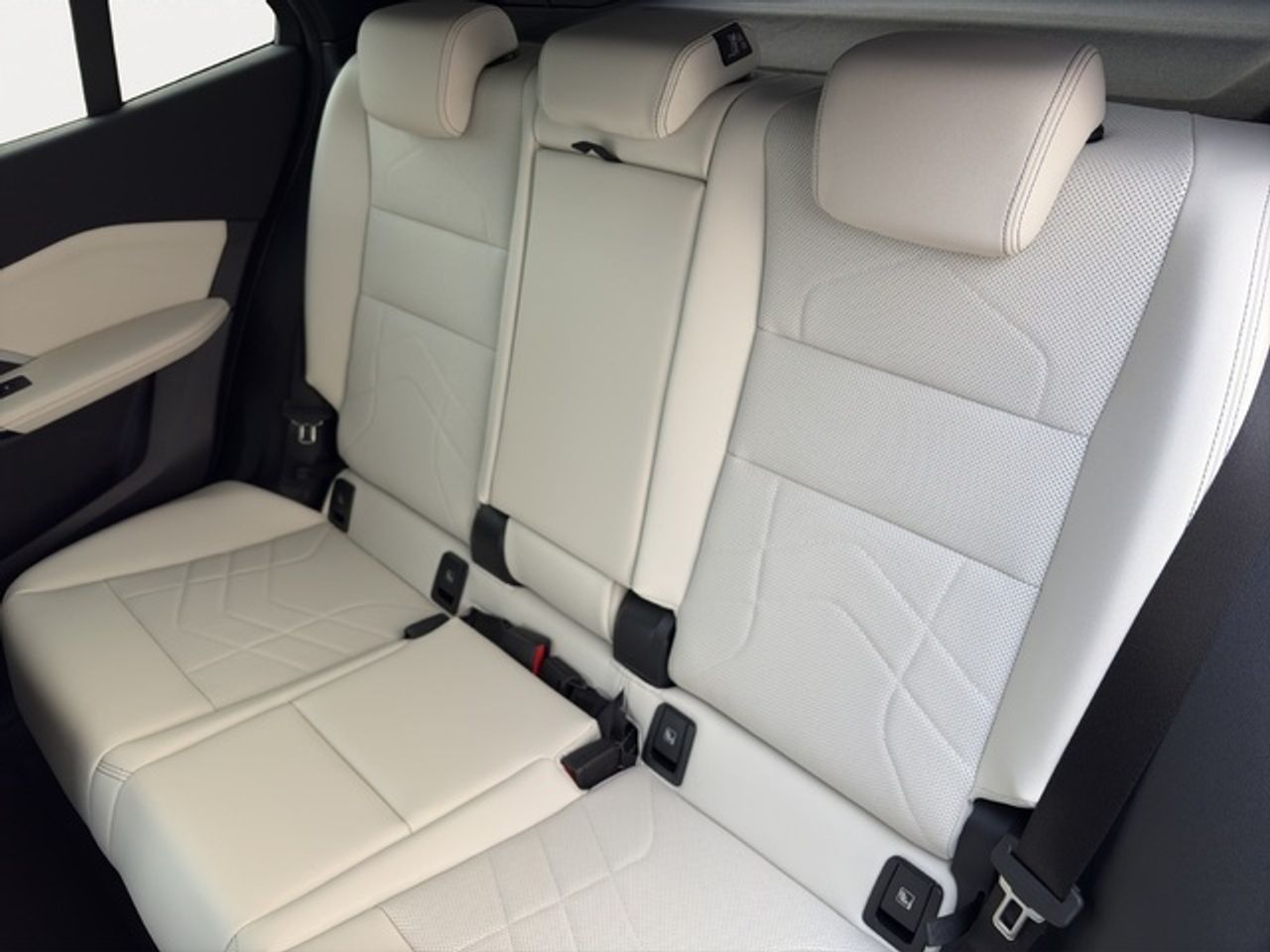 BMW iX2 edrive20 150 kw (204 cv)  2025 Eléctrico - Foto 10