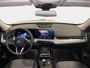 BMW iX1 xdrive30 230 kw (313 cv)  2026 Eléctrico - Foto 13