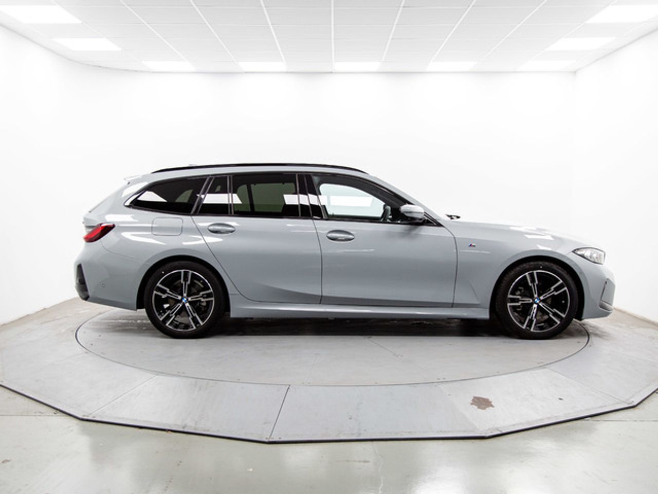 BMW Serie 3 318d touring 110 kw (150 cv)  2026 Diésel - Foto 13