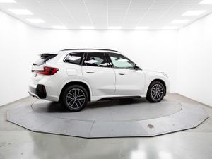 BMW iX1 edrive20 150 kw (204 cv)  2026 Eléctrico - Foto 21