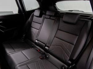 BMW iX1 edrive20 150 kw (204 cv)  2026 Eléctrico - Foto 17