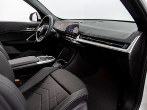 BMW iX1 edrive20 150 kw (204 cv)  2026 Eléctrico - Foto 15