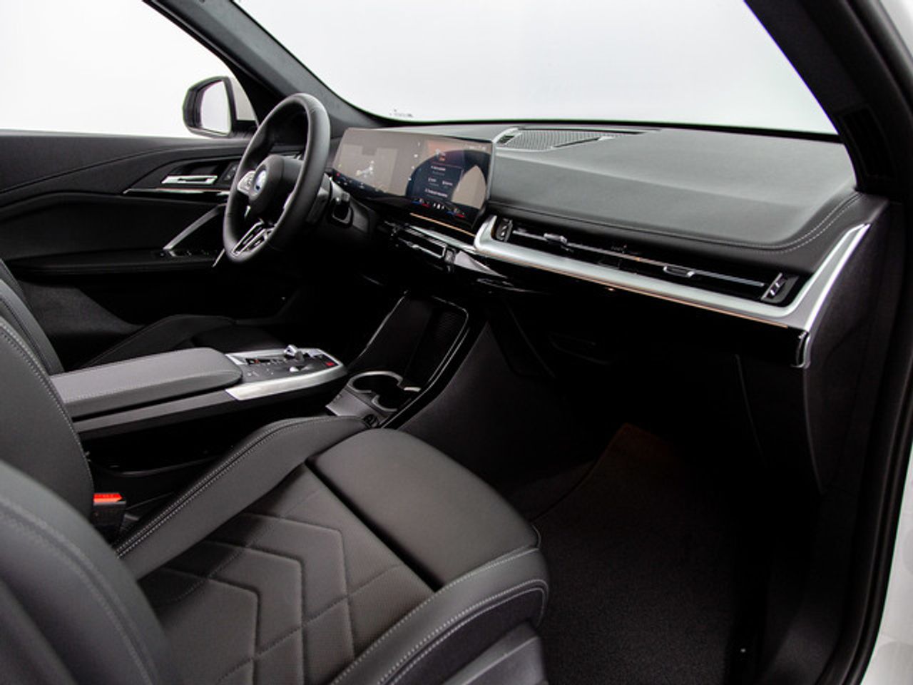 BMW iX1 edrive20 150 kw (204 cv)  2026 Eléctrico - Foto 9