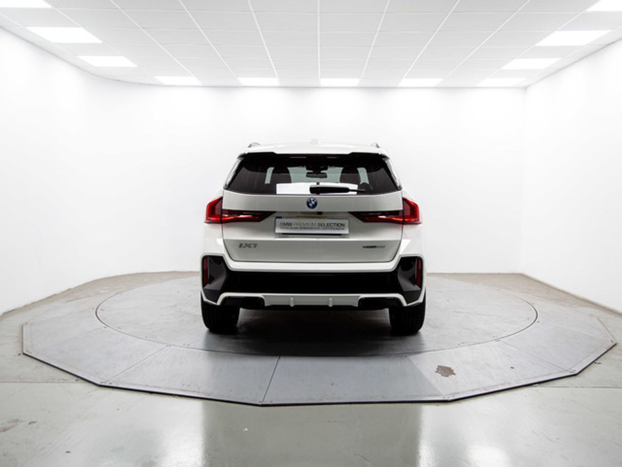 BMW iX1 edrive20 150 kw (204 cv)  2026 Eléctrico - Foto 6