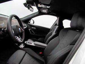 BMW iX1 edrive20 150 kw (204 cv)  2026 Eléctrico - Foto 27