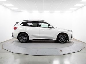 BMW iX1 edrive20 150 kw (204 cv)  2026 Eléctrico - Foto 23