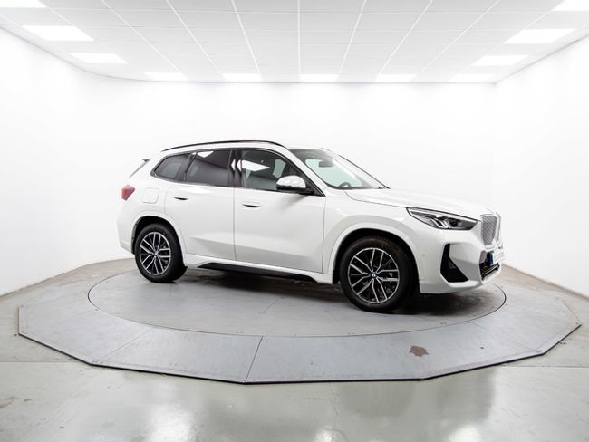 BMW iX1 edrive20 150 kw (204 cv)