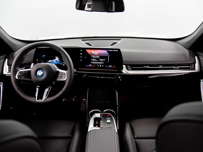 BMW iX1 edrive20 150 kw (204 cv)