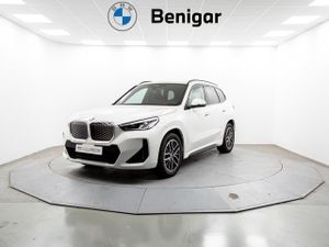 BMW iX1 edrive20 150 kw (204 cv)  2026 Eléctrico - Foto 2