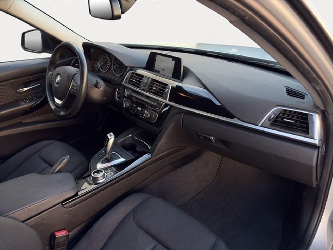 BMW Serie 3 318d business 110 kw (150 cv)  2020 Diésel - Foto 9