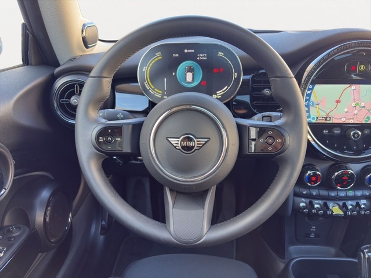MINI Cooper se 135 kw (184 cv)  2023 Eléctrico - Foto 16