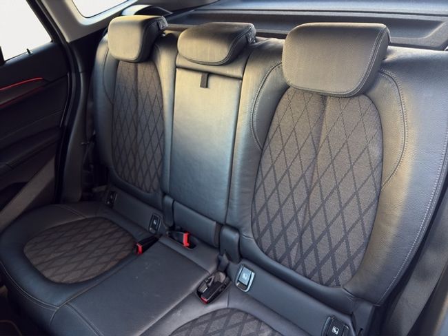 BMW X1 sdrive18d business 110 kw (150 cv)