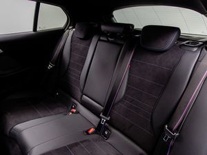 BMW Serie 1 m135i xdrive 221 kw (300 cv)  2025 Gasolina - Foto 17