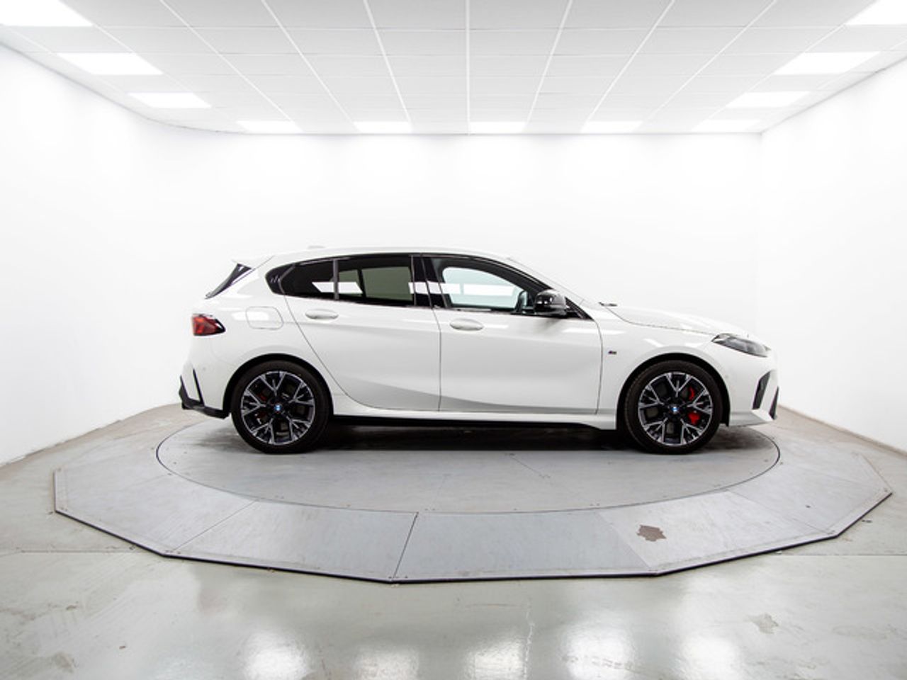 BMW Serie 1 m135i xdrive 221 kw (300 cv)  2025 Gasolina - Foto 13