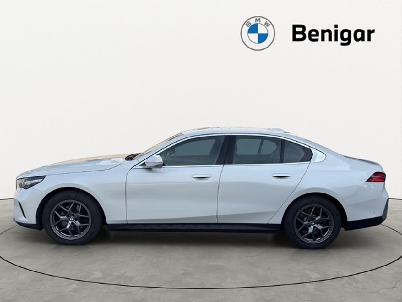 BMW Serie 5 520d 145 kw (197 cv)  2024 Diésel - Foto 4