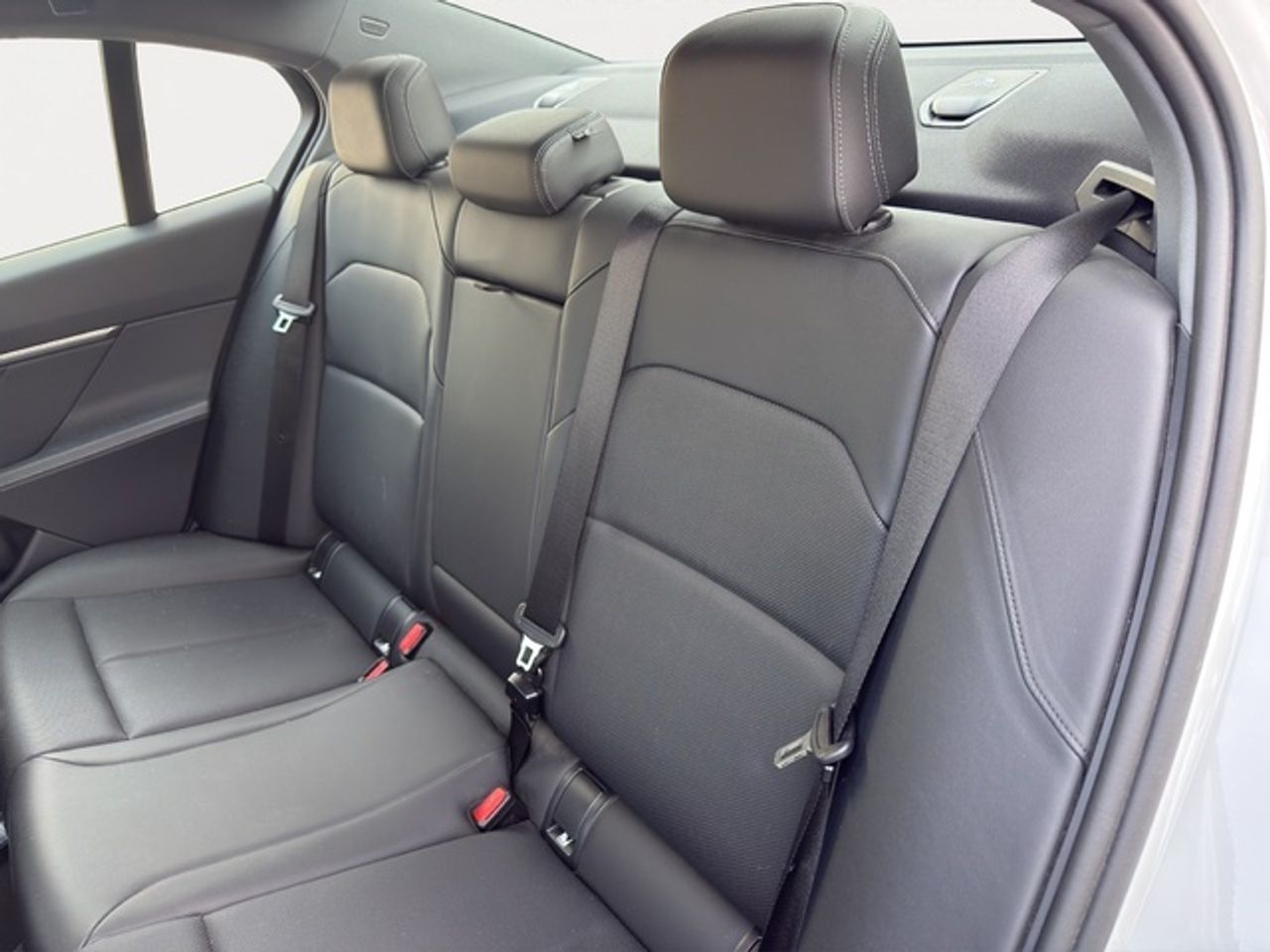 BMW Serie 5 520d 145 kw (197 cv)  2024 Diésel - Foto 9