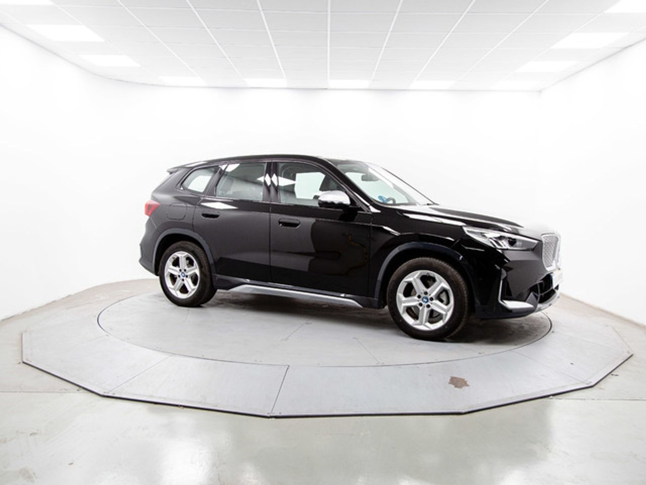 BMW iX1 edrive20 150 kw (204 cv)  2024 Eléctrico - Foto 14