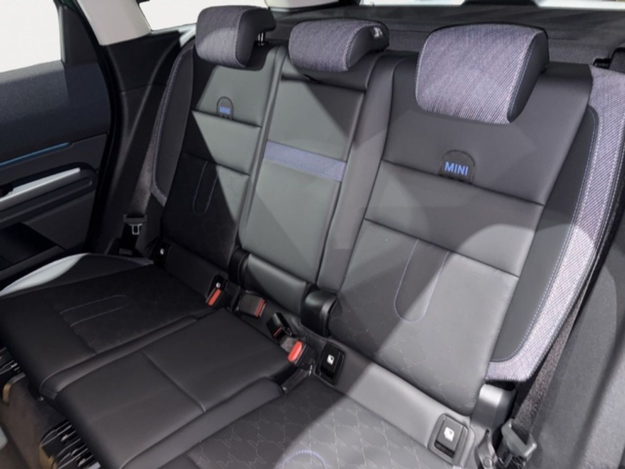 MINI Countryman d 120 kw (163 cv)  2024 Diésel - Foto 10