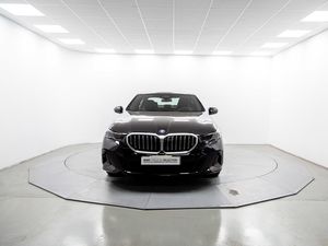 BMW Serie 5 550e xdrive 360 kw (490 cv)  2025 Híbrido (Gasolina) - Foto 3