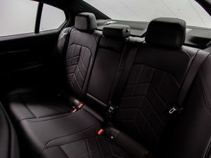 BMW Serie 5 550e xdrive 360 kw (490 cv)  2025 Híbrido (Gasolina) - Foto 17