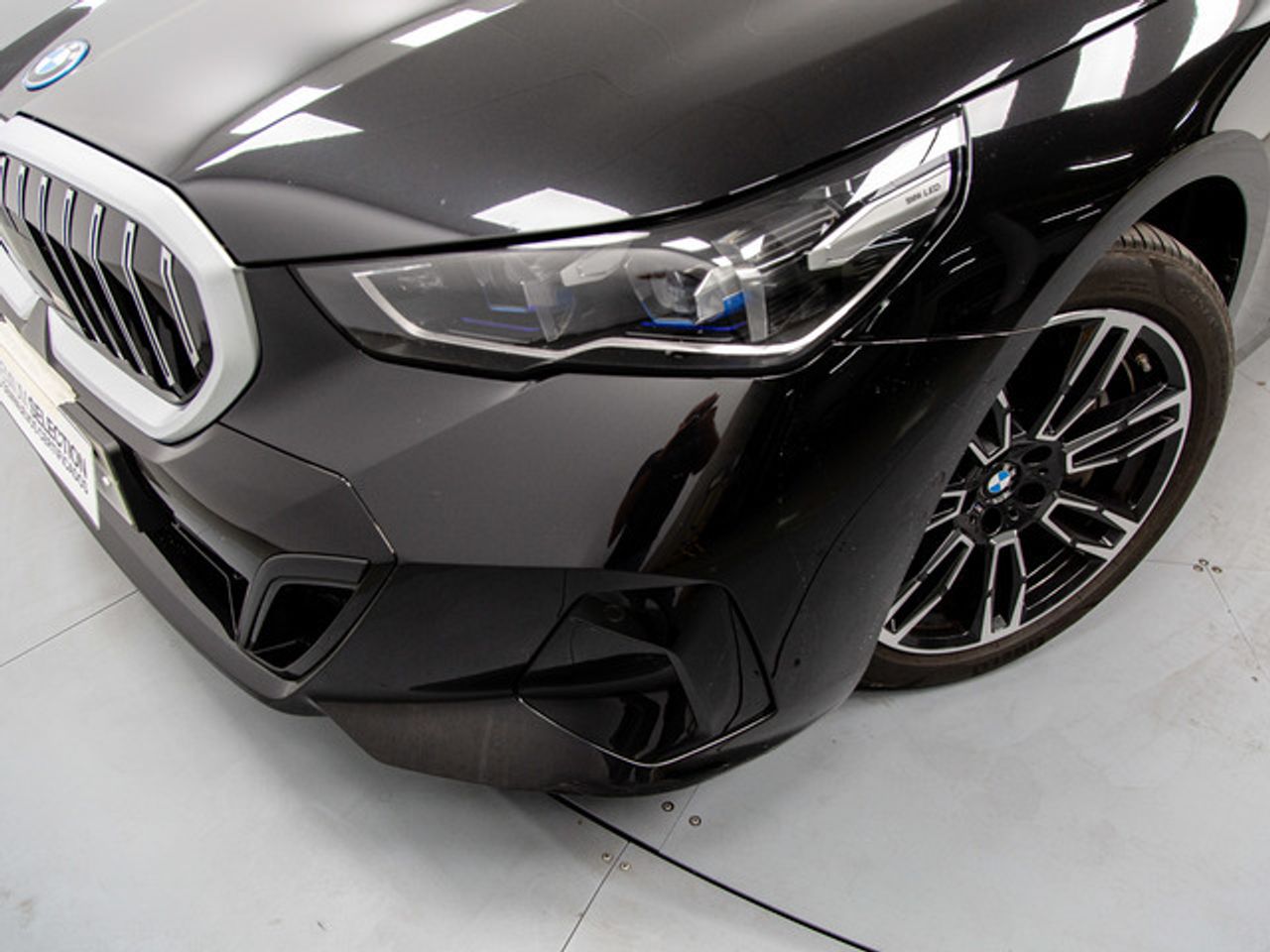 BMW Serie 5 550e xdrive 360 kw (490 cv)  2025 Híbrido (Gasolina) - Foto 7