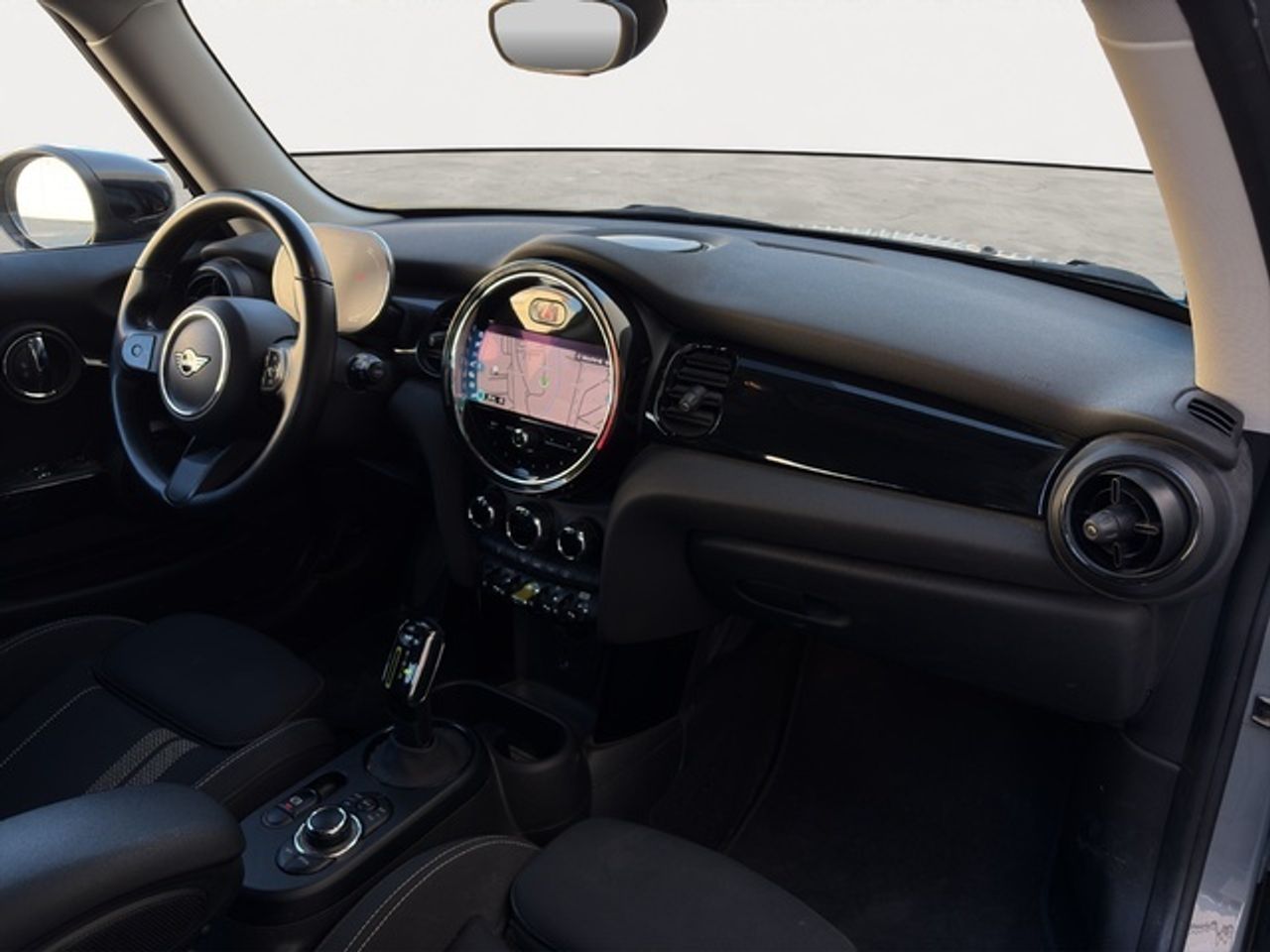 MINI Cooper se 135 kw (184 cv)  2022 Eléctrico - Foto 9