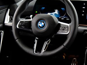 BMW iX2 edrive20 150 kw (204 cv)  2026 Eléctrico - Foto 29