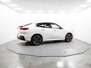 BMW iX2 edrive20 150 kw (204 cv)  2026 Eléctrico - Foto 21