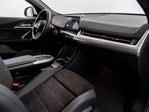 BMW iX2 edrive20 150 kw (204 cv)  2026 Eléctrico - Foto 15