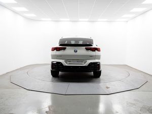 BMW iX2 edrive20 150 kw (204 cv)  2026 Eléctrico - Foto 9