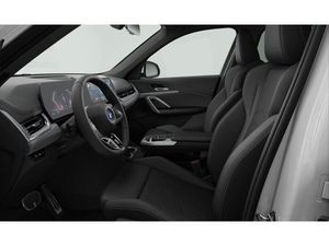 BMW iX1 xdrive30 230 kw (313 cv)  2026 Eléctrico - Foto 5