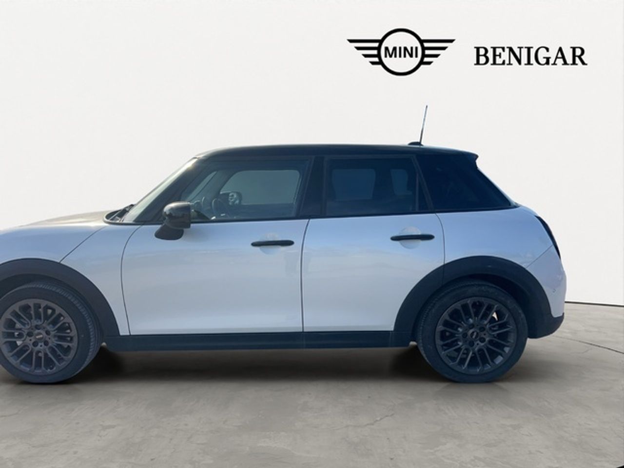 MINI Cooper c 115 kw (156 cv)  2025 Gasolina - Foto 4