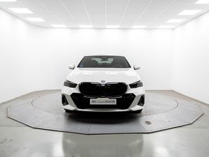 BMW Serie 5 530e 220 kw (299 cv)  2025 Híbrido (Gasolina) - Foto 3