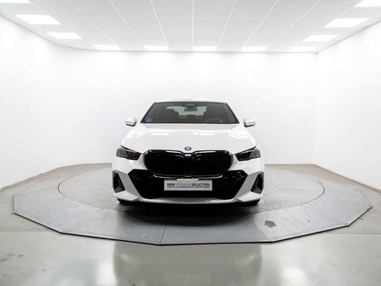 BMW Serie 5 530e 220 kw (299 cv)  2025 Híbrido (Gasolina) - Foto 3