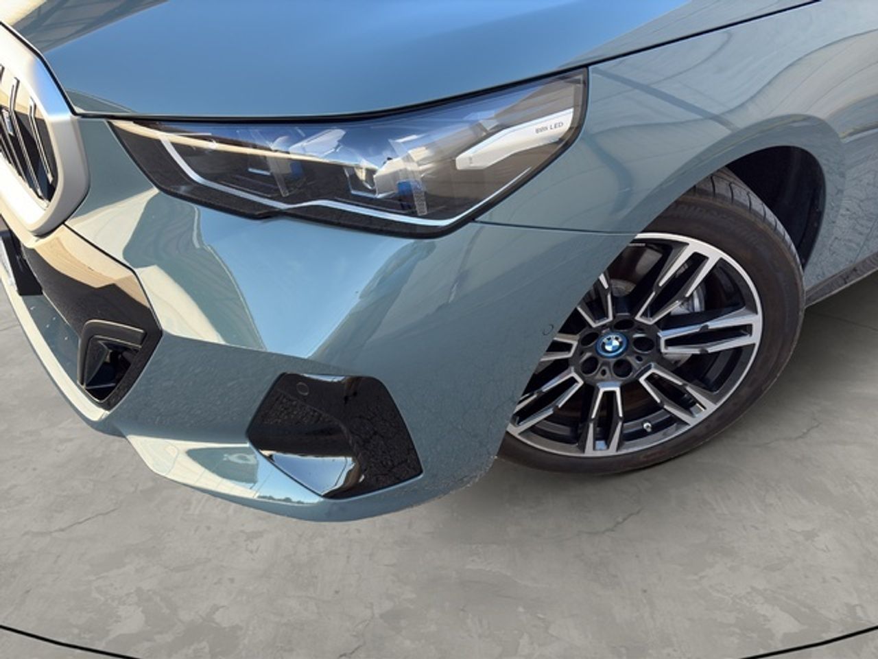 BMW i5 edrive40 250 kw (340 cv)  2025 Eléctrico - Foto 7