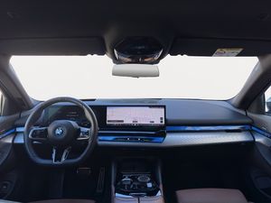 BMW i5 edrive40 250 kw (340 cv)  2025 Eléctrico - Foto 13