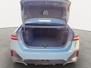 BMW i5 edrive40 250 kw (340 cv)  2025 Eléctrico - Foto 21