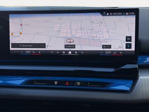 BMW i5 edrive40 250 kw (340 cv)  2025 Eléctrico - Foto 25
