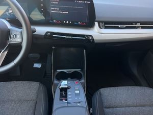 BMW iX2 edrive20 150 kw (204 cv)  2026 Eléctrico - Foto 25