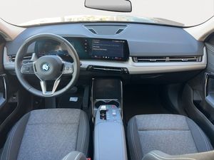 BMW iX2 edrive20 150 kw (204 cv)  2026 Eléctrico - Foto 13
