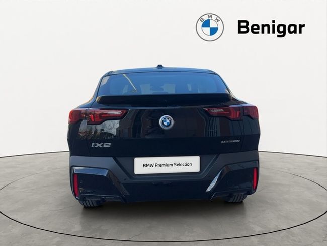 BMW iX2 edrive20 150 kw (204 cv)